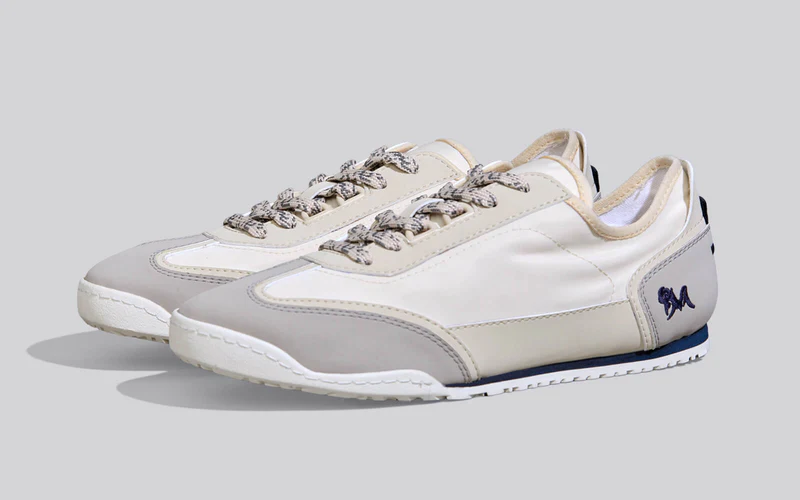 The Urban Ease : Ivory-Grey